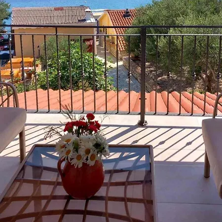 In Barbat With Sea View, Balcony, Air Conditioning 660-4 Apartamento Barbat na Rabu