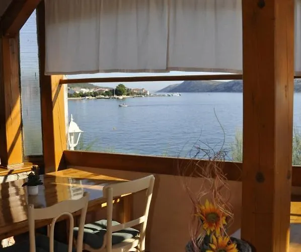 In Barbat With Sea View, Balcony, Air Conditioning 660-4 Apartamento Barbat na Rabu