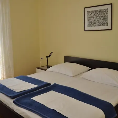 Διαμέρισμα In Barbat With Sea View, Balcony, Air Conditioning 660-4 Barbat na Rabu