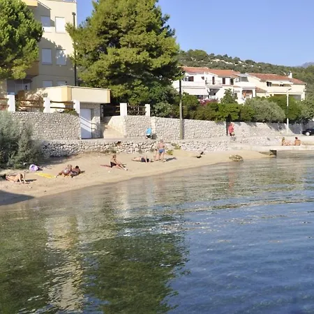 Διαμέρισμα In Barbat With Sea View, Balcony, Air Conditioning 660-4 Barbat na Rabu