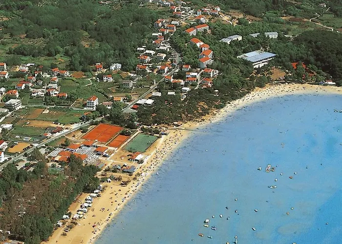 In Barbat With Sea View, Balcony, Air Conditioning 660-4 アパート Barbat na Rabu